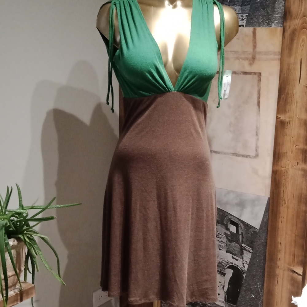 Green and Brown V-Neck Midi Dress